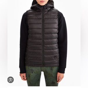 Lole Women’s Black Packable Vest- Small